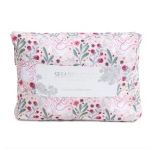 Shabby Chic brand Lunelle Swans print light pink Floral Queen Sheet Set. Holiday